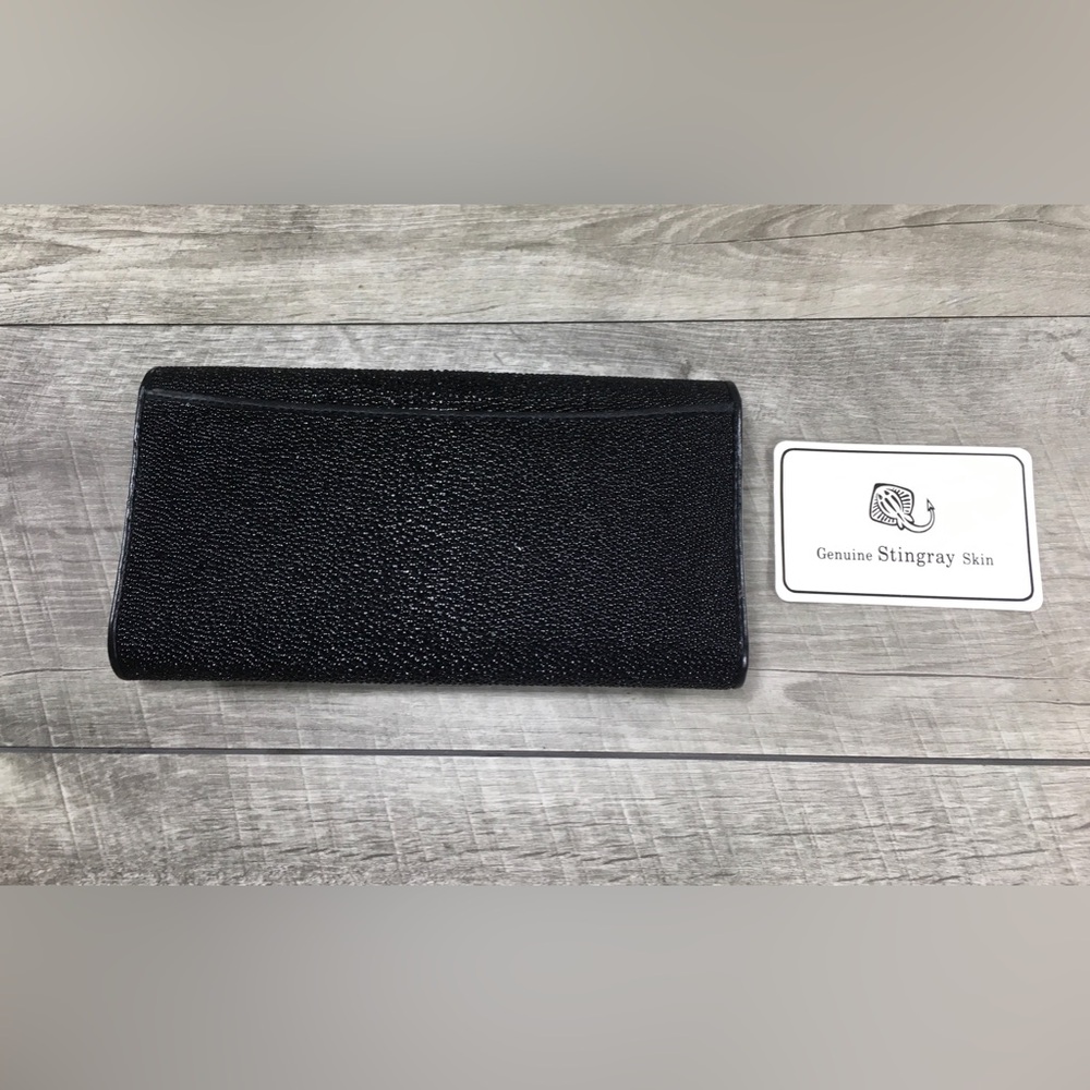 New Stingray Black Clutch with White Accent Wallet Trifold Snap Coins Organizer - Picture 9 of 9